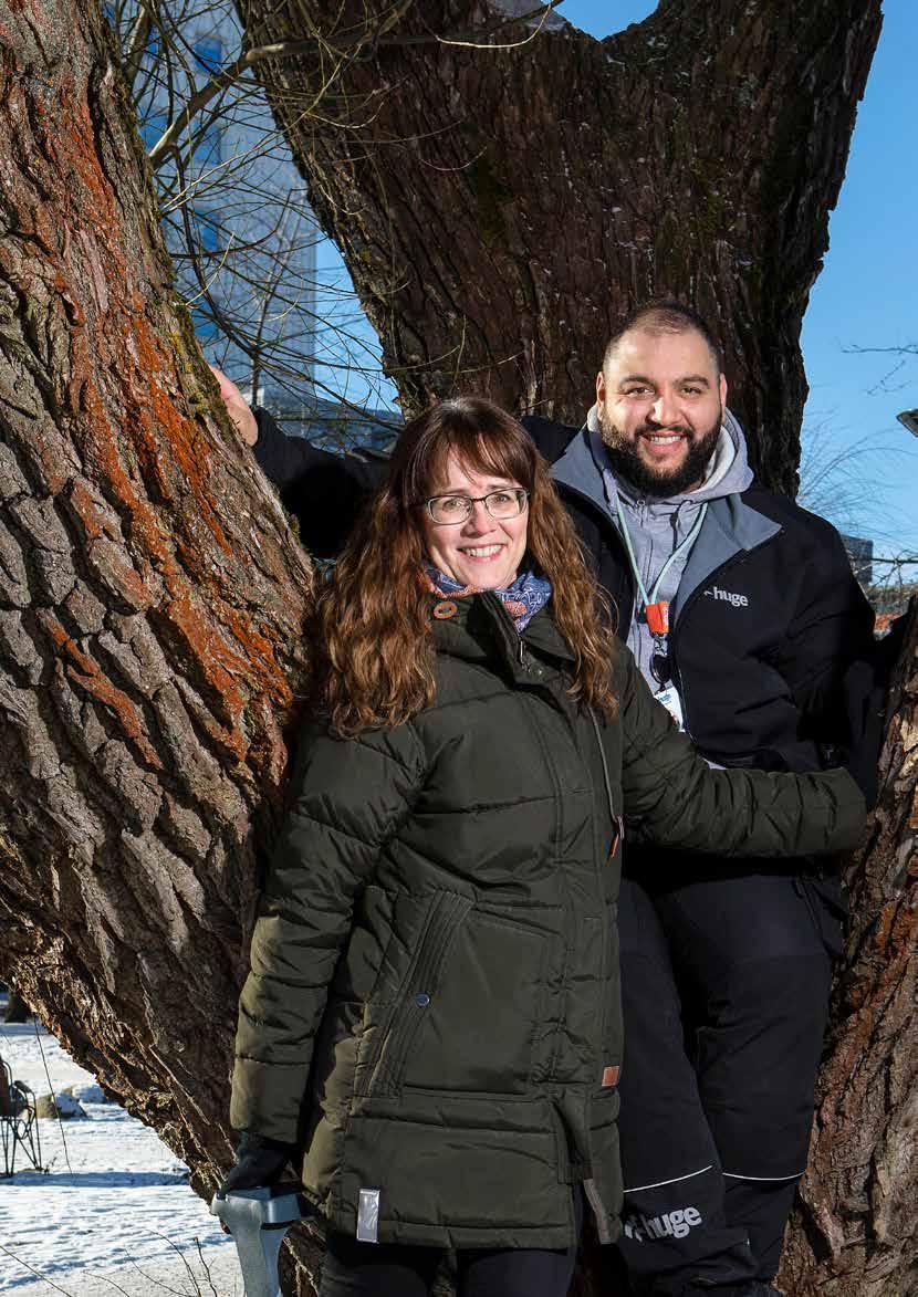 // MEDARBETARE 28 år möter 28 dagar Hur är det att ha arbetat länge och hur är det att vara ny på Huge? Barbro Franzén har arbetat på Huge i 28 år och Haydar Kambar i 28 dagar.