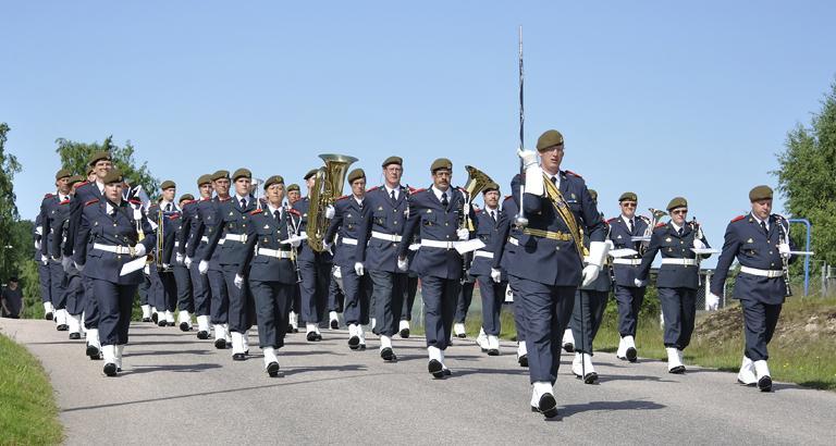Hemvärnets musikår Halland spelar både för allmänheten och för försvars- makten. Kåren har sitt säte i Halmstad men framträder över hela länet.