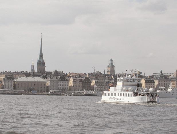 Vy över Skeppsbron, Gamla stan i Stockholm. Mälaren x x x STOCKHOLM x x x Östersjön Figur. I sjön Mälaren är de undersökta sedimentstationerna Riddarfjärden () som är bättre syresatt än Årstaviken ().