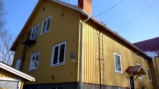 senare kom planritningen (se nästa sida). Väggar markerade med grönt är ytterväggar och de ljusare gröna är befintliga innerväggar eller nya.