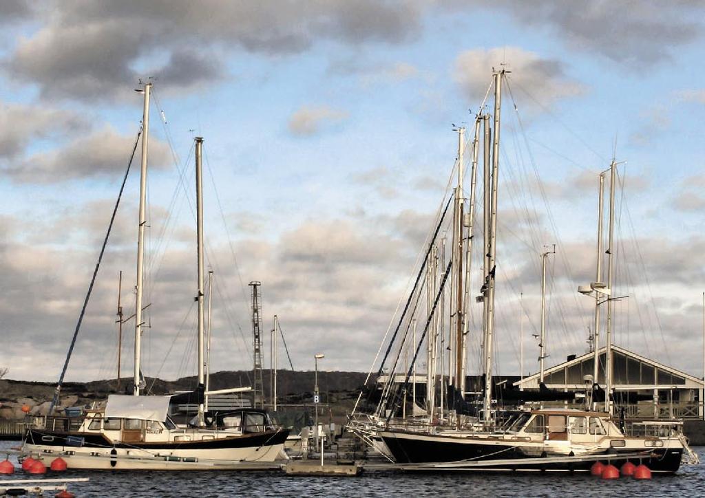 Denna byggdes i början av 1600-talet SVERIGES FÖRSTA SLUSS. och förbättrades ett antal gånger fram till slutet på 1700-talet.