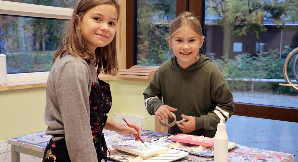 Fritidshem Fritidshem finns på varje kommunal skola och på de flesta fristående skolor. På fritidshemmet kan barnet vara före och efter skoldagen samt på loven.