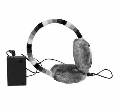 Värmeaccesoarer Modell: AJ15 FireEarmuffs Uppvärmda öronmuffar Svart-vit-grå snickad Grey fun-fur on the inside Håller värme upp till 5 timmar, beroende på val