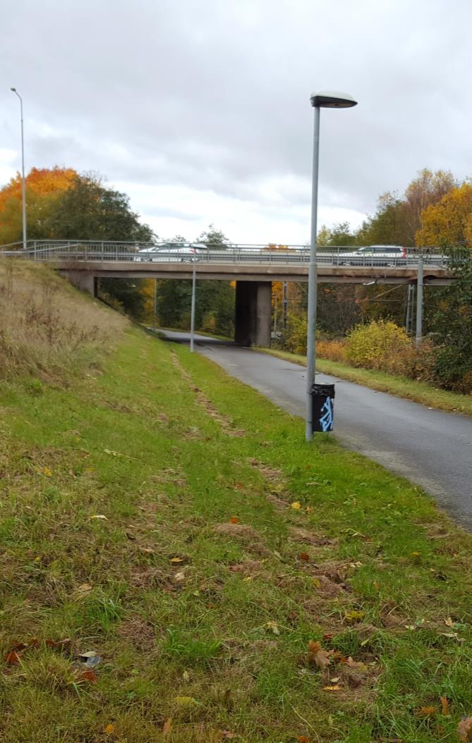 Hur är det idag Långt färre invånare En stor bostadsbrist och trångboddhet Barriärer mellan bostadsområden Ej utbyggt transportsystem till och från industriområden där de skulle nås via en motorväg