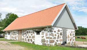 Östra gårdslängan/stall Förändringar: Större renovering 2012-13: Ny takstol, nytt tak, gavelrösten