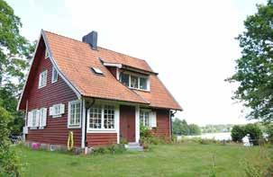 angränsande till Karlarp, uppfördes runt 1920 ett antal påkostade trävillor, i första hand för sommarboende.