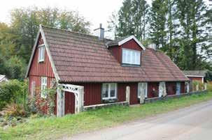 Ett äldre uthus finns på tomten Ingår i sammanhängande bebyggelsemiljö, Lilla Gunnarp, med högt bevarandevärde.