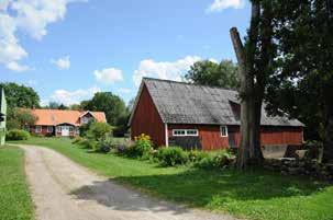 Karlarp 1:89 och 1:273 (Kyrkvägen 18) Karlarp Tidigare lantbruk. 1914 köptes fastigheten av Egnahemsnämnden, som styckade egendomen i sju mindre gårdar.