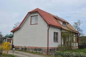 (Landsvägen 37) Solliden Korsaröd Bostadshus i 1 1/2 plan Byggår: 1919-1920 I huset har funnits skomakeri under 1950-talet. Tegelkonstruktion på gråstensgrund.