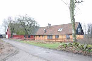 Slättaröd 3:3 (Slättaröd 419) Slättaröd Gård från 1800-talet Boningshus i 1 1/2 plan Byggår: Uppgifter saknas. Träkonstruktion på gjuten grund Förändringar: Genomgripande förändringar 1974, då bl. a.