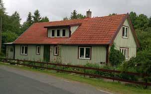 Huset har genomgått förändringar under senare delen av 1900-talet: fasader, ytterdörrar, fönster, tillbyggnad, inredning av vinden, takkupa.