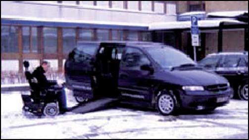 9. Biluppställningsplatser För parkeringsplatser som är reserverade för rörelsehindrade med särskilt tillstånd gäller följande.