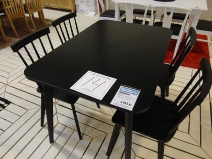 bord 120 x 80 och 4st stolar 1133-013