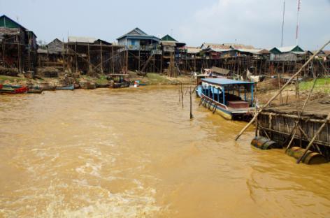 Nära Siem Reap ligger en skola som vi besöker, skolan är startad av en svensk tjej från Hörby. Skolan heter Mr.