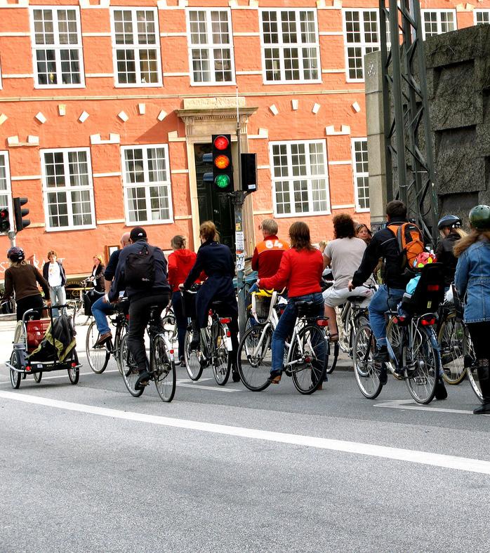 Köpenhamn Här har man målet att år 2015 ska 50 % av alla resor till och från arbete och utbildning ske med cykel.