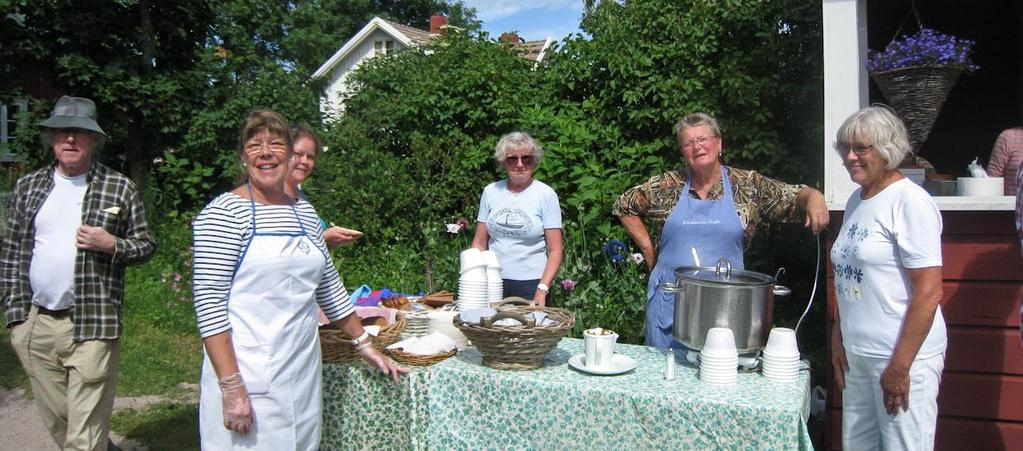 Högsåra Marthaförening r.f. Föreningen har under verksamhetsåret haft 25 medlemmar varav en är ny. Under våren och hösten har föreningen ordnat möten var tredje vecka hemma hos medlemmarna.
