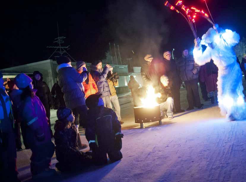 Foto: Anders Alm Invigning av Nattfestivalen i Korpilombolo Jokkmokks kommun Kultur- och fritidsnämnden ansvarar för kulturverksamheten i kommunen.