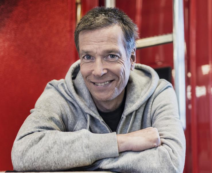 Hennes spänningsserie om den papperslöse detektiven Kouplan har hon skrivit om till lättläst: böckerna Flicka försvunnen, Bedragaren, I skuggorna och Hjärterum.