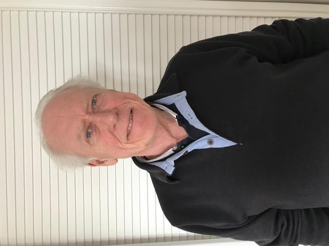 Richard Roth Richard Roth, 70 år, Saltsjöbaden fd Aukt. revisor Hcp 18,5, spelat golf i 28 år och blev medlem i GKS 1992.