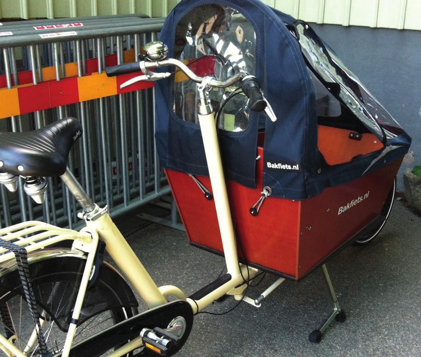 Elcykeln är alltså ett hybridfordon, då man kombinerar två olika kraftkällor, både cyklistens egen kraft och motorns kraft.