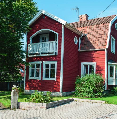 komplettera det. Så lördagen den 12 november fanns för eningens 10 pärmar framme med presenta tioner av hus.