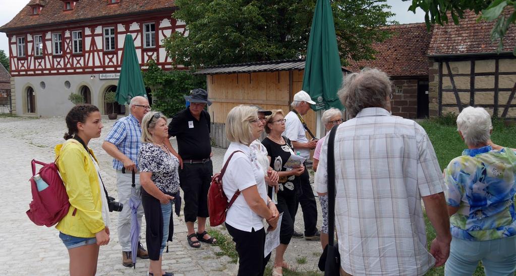 Eftermiddagen ägnades åt ett mycket intressant friluftsmuseum där man odlade