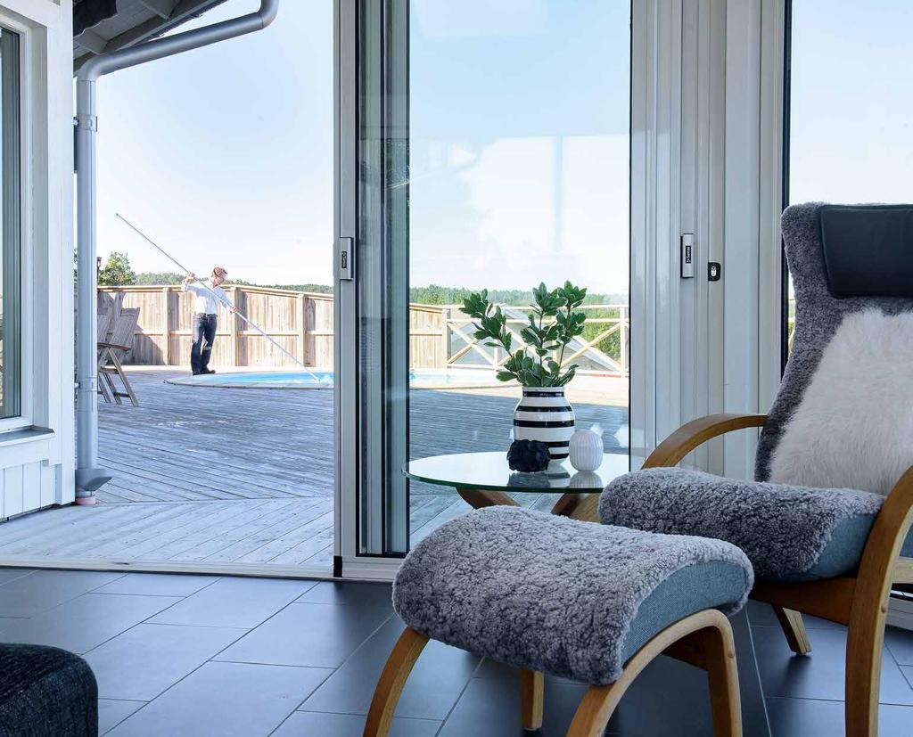 SKJUTDÖRRAR Det är skillnad på uterum och uterum. Ett riktigt uterum har hög kvalitet i alla delar OCH TAK - från design till detaljer.