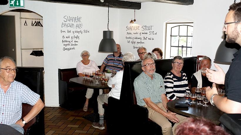 .. Innan vi startar med lunchen får vi en