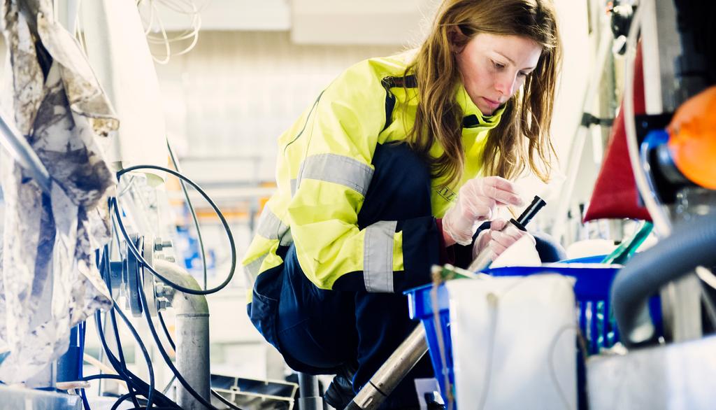 MIKROFÖRORENINGAR VID AVLOPPSRENINGSVERK RENINGSPRINCIPER Det finns olika grundläggande reningsmekanismer som påverkar hur effektiv reningen är och vad som sker med mikroföroreningarna.