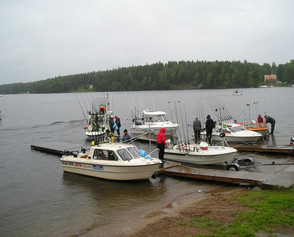 Turistuid Btsfors S & öra Gästhamar Låbro i Dals-Låd, färskvatt, toaltt TC, lutta. Trailrramp. Laxsjö vid Laxsjös campi, färskvatt, tttstua, lutta. Baldrsäs, rstaura.