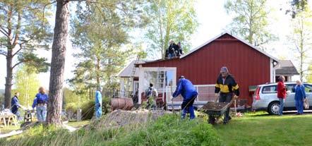 Den senaste lördagen var det omkring 25 jobbare som hjälptes åt med olika uppgifter.