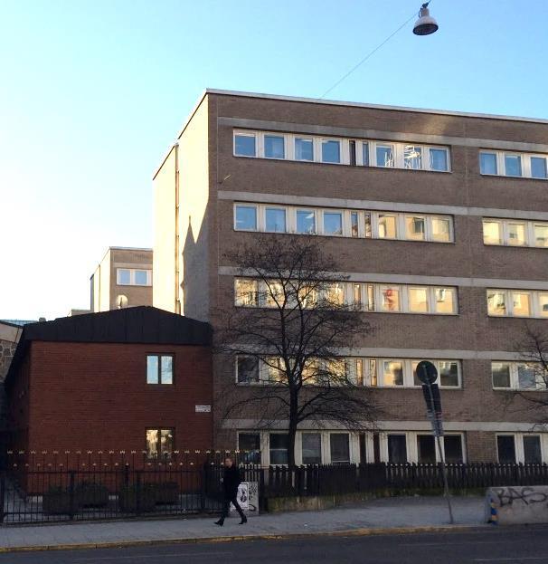 närmast.