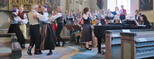 Träd in i dansen - En svensk folkdansmässa Den 5 juni deltog Gillet vid mässan i Botkyrka Kyrka kl 11:00.
