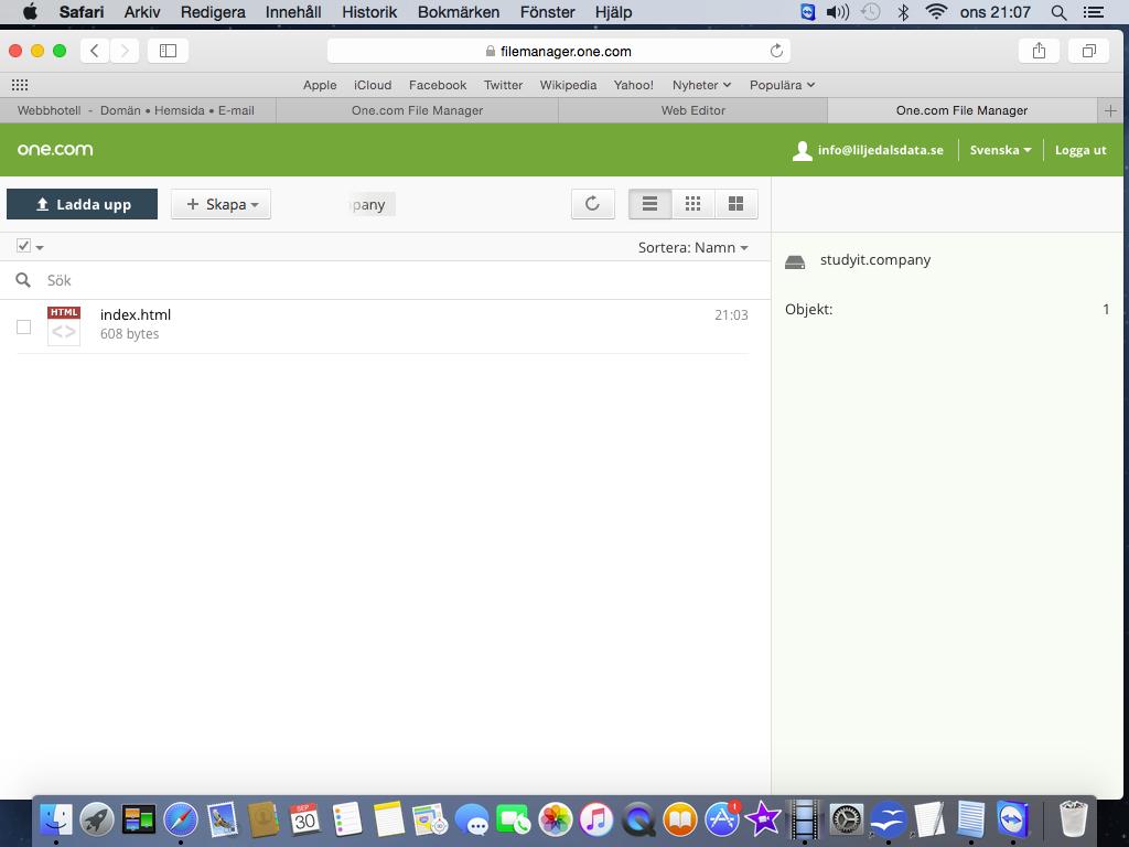 Klicka <Ladda upp>. Dubbelklicka på startsida.rtf Du kan tänka att du nu hamnat i webbhotellets utforskare I skärmens överkant kan du navigera mellan meny, File manager och Hemsideprogram/Web editor.