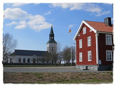 / Egon R. 5 Svarttorp kyrka och församlingshem ligger ca 6 km norr om Lekeryd, väg 986 i riktning mot Linderås. Välkommen till föreningens årsmöte söndagen den 26 februari kl.