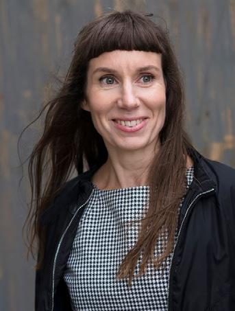 Mirja Unge Mirja är en av sin generations främsta prosaister och dramatiker. Hon debuterade 1998 med romanen Det var ur munnarna orden kom.