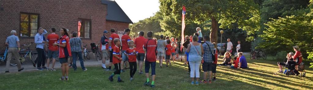 Samling till prisutdelning Tommy P och Bengt J håller i prisutdelningen Nisse och Rune i samspråk Samtliga