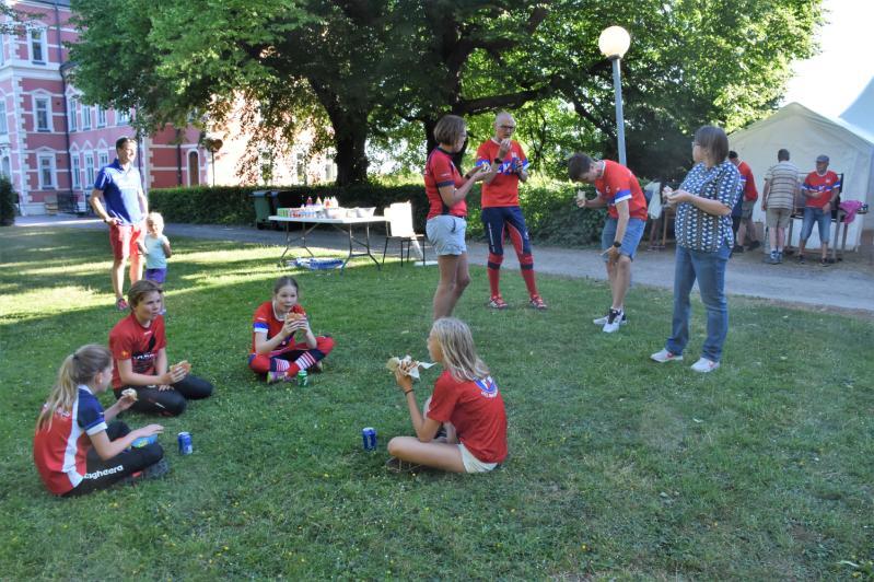Efter avslutat räkenskapsår emotser bidragsgivaren en redovisning hur beloppet använts t.ex.