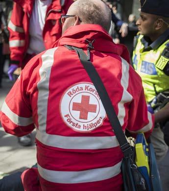 Redan i ett tidigt skede efter att en lastbil kört in i Åhlénsvaruhuset fick Röda Korset veta från sjukvårdens insatsledare att det behövdes krisstödjare.