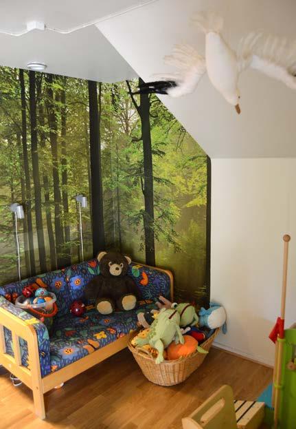 Barn & familj Alla människor, små som stora, mår bra av att hitta platser där man känner trygghet och gemenskap. Utifrån vår kristna tro vill vi möta alla barn lika och med respekt.