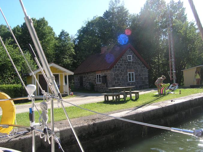 betalning så var det dags att ge sig i kast med kanal och slussar.