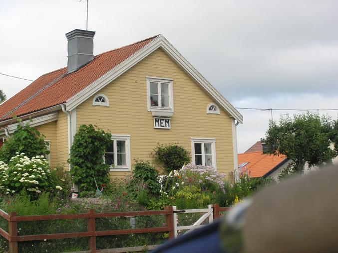 Vi hade inte riktigt klart för oss hur många kanalkrökar vi hade kvar till Söderköping så när magarna började kurra så tyckte vi det var lika bra att sätta på potatisen och steka på kasslern.