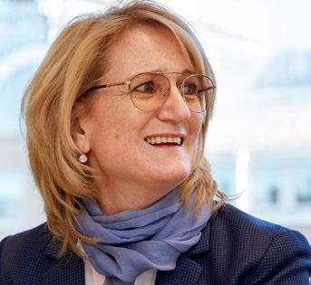 B3IT 2017 B3IT I KORTHET Nöjda konsulter ger nöjda kunder Vi hjälper Sveriges främsta företag och organisationer att skapa morgondagens möjligheter.