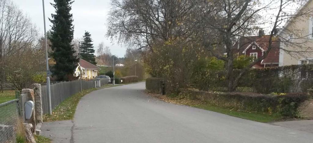 3.1.2 Hargsvägen Hargsvägen länkar samman Stationsvägen med huvudvägnätet. Trafik mot ortens ristipp och den mindre parkeringen vid pendeltågsstationen färdas via denna väg.