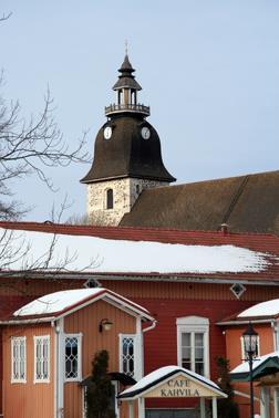 politiska ledningsgruppen är svenskspråkiga (kuriosum: Annika Saarikko är medlem)