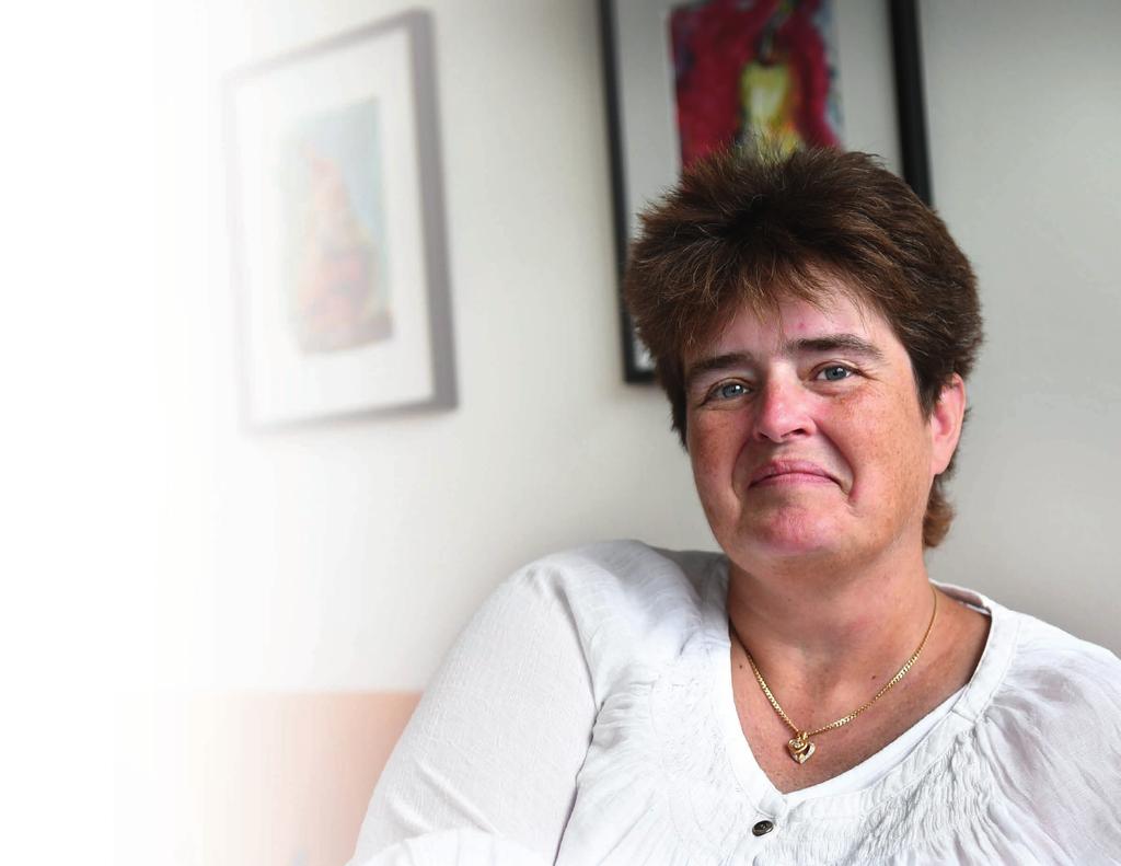 Det här ger mig energi Leine Persson Johansson, 49 år, elektriker, Sexdrega: Jag fick min diagnos 2013, spridd lungcancer. Då var jag 44 år och mamma till två små barn.