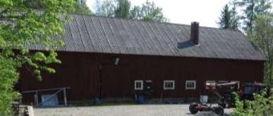 Ladugården som hör till är uppförd 1952