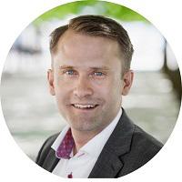 Resan från markens digitala lapptäcken till att nyttja molnens kapacitet och utbud för att öka innovation, snabbhet och flexibilitet Stephan