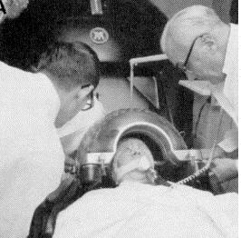 3 presenterade redan 1949 sitt första stereotaktiska instrument. Denna prototyp har vidareutvecklats och är nu det mest använda systemet i världen.