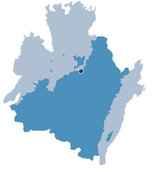 I kommunen bor det ca 24 000 invånare, varav ca 16 000 i centralorten Mariestad (SCB 2015).